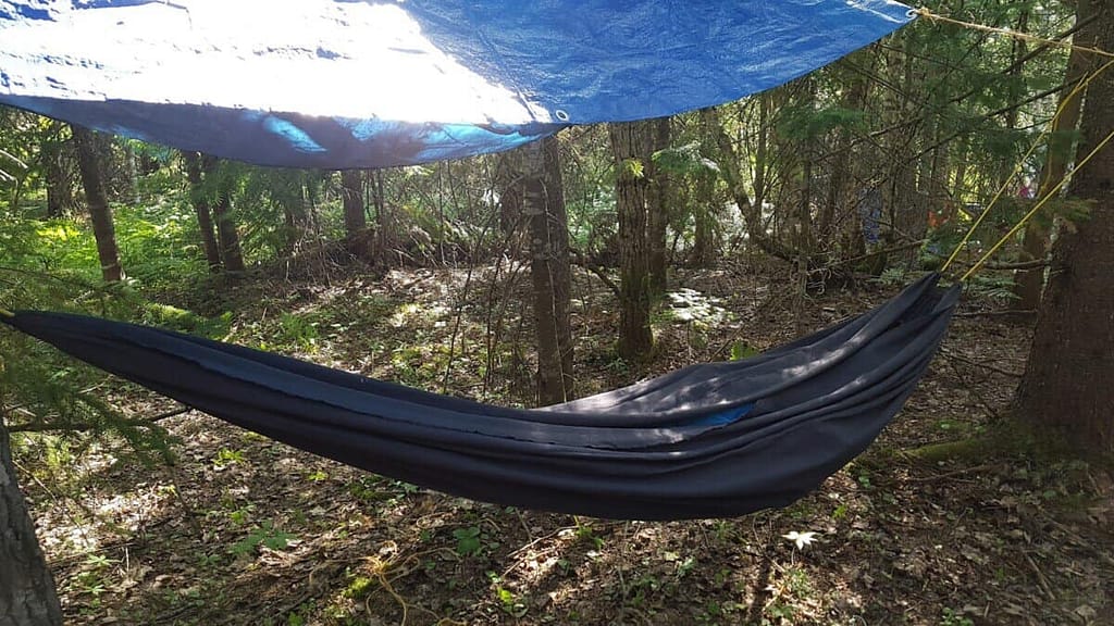 Camping en hamac - voici l'équipement dont vous avez besoin