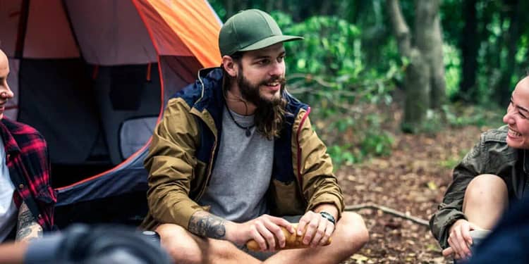 Pourquoi le camping est si populaire cover